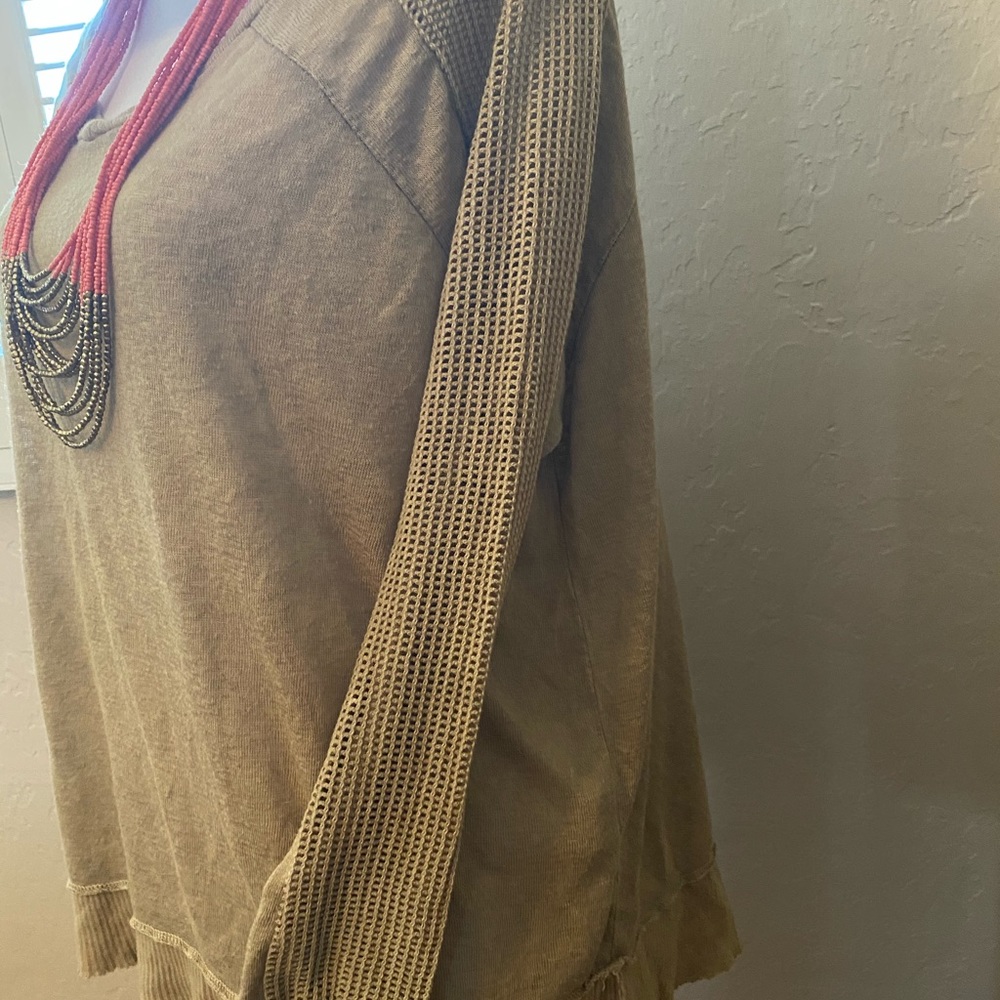 Taupe color soft distressed summer knit top. NWT